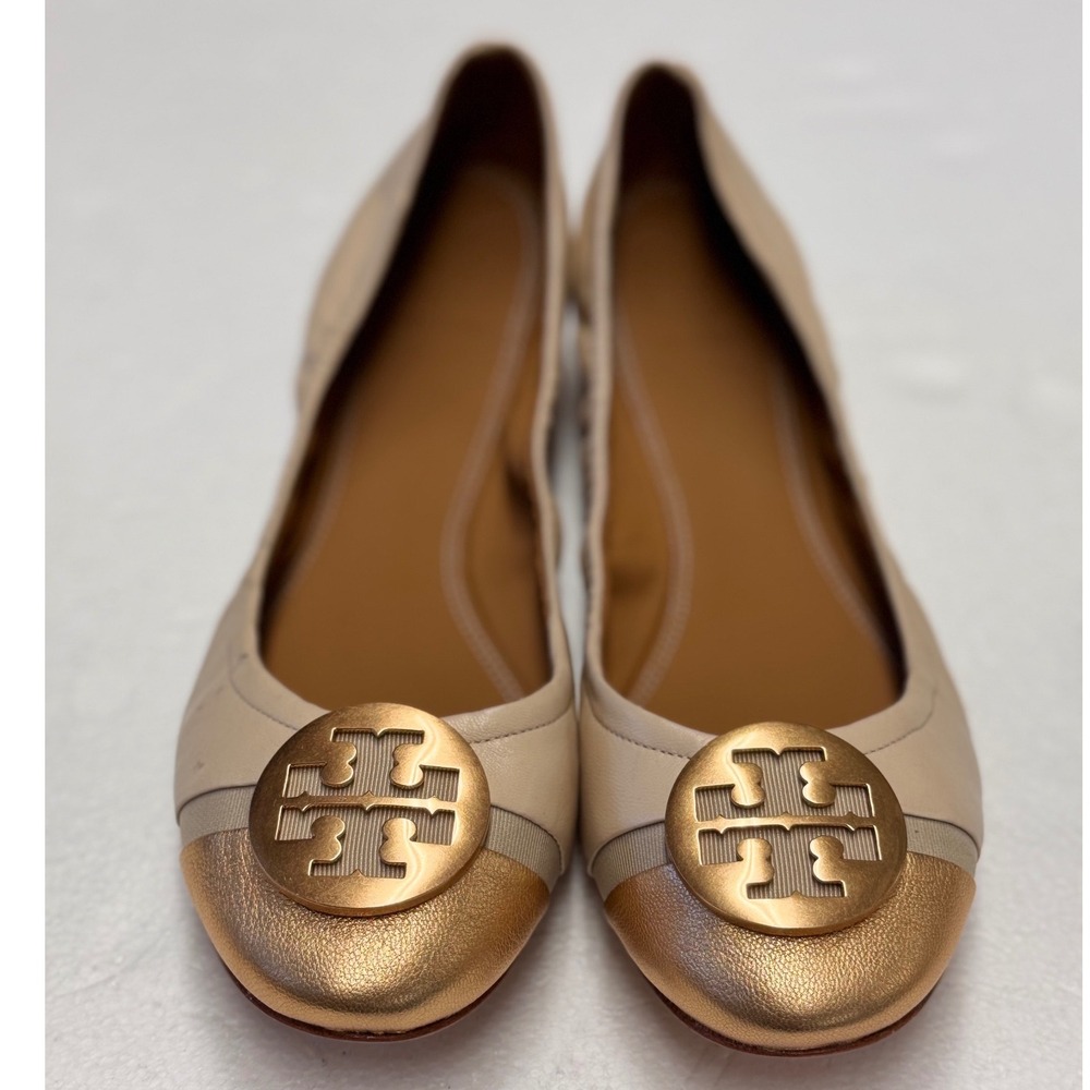 Tory Burch Minnie Travel Ballet Flats Beige Gold Logo Medallion Size 8M
